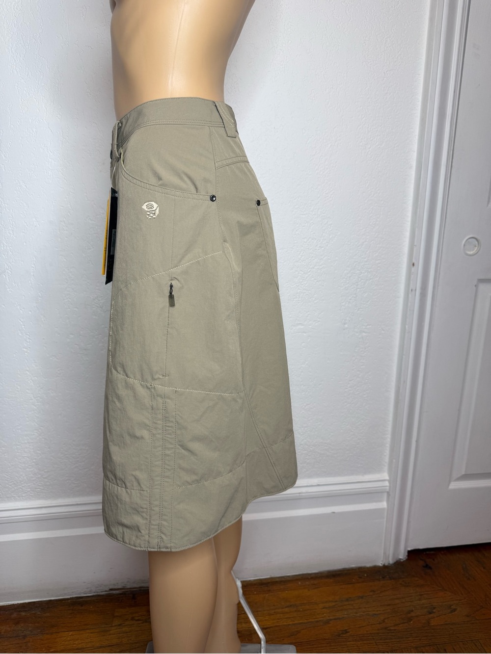 🆕MOUNTAIN HARDWEAR G La Strada Ruched Adventure Skirt Hiking Zip Pockets Size 12 - Picture 3 of 11